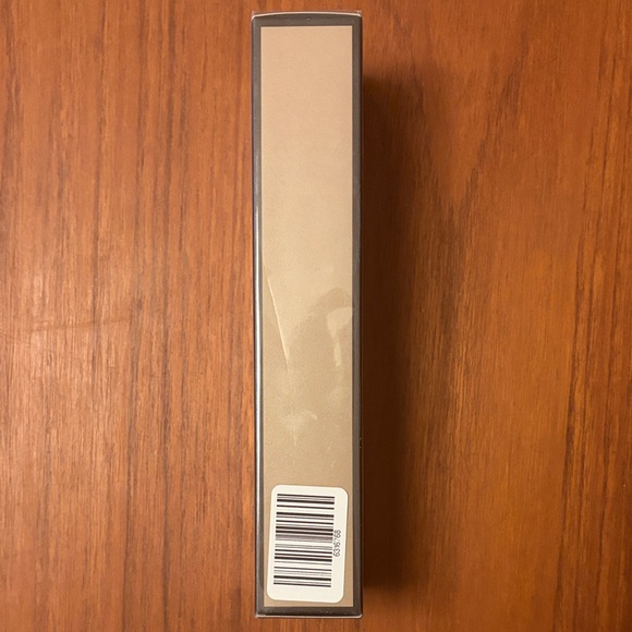 Karl Lagerfeld Classic Eau de Toilette - Beige and Black - Picture 5 of 5